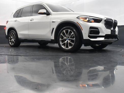 Used 2022 BMW X5 xDrive45e w/ Luxury Seating Package image 42