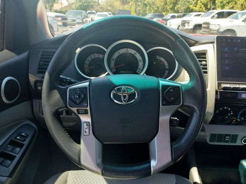 Used 2014 Toyota Tacoma PreRunner w/ SR5 Package RWD image 22