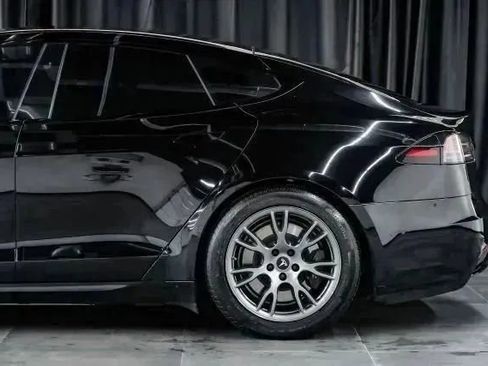Used 2022 Tesla Model S image 18