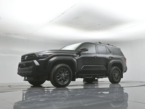 Used 2025 Toyota 4Runner SR5 AWD/4WD image 48