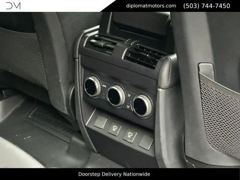 Used 2025 Land Rover Defender 110 V8 AWD/4WD image 21