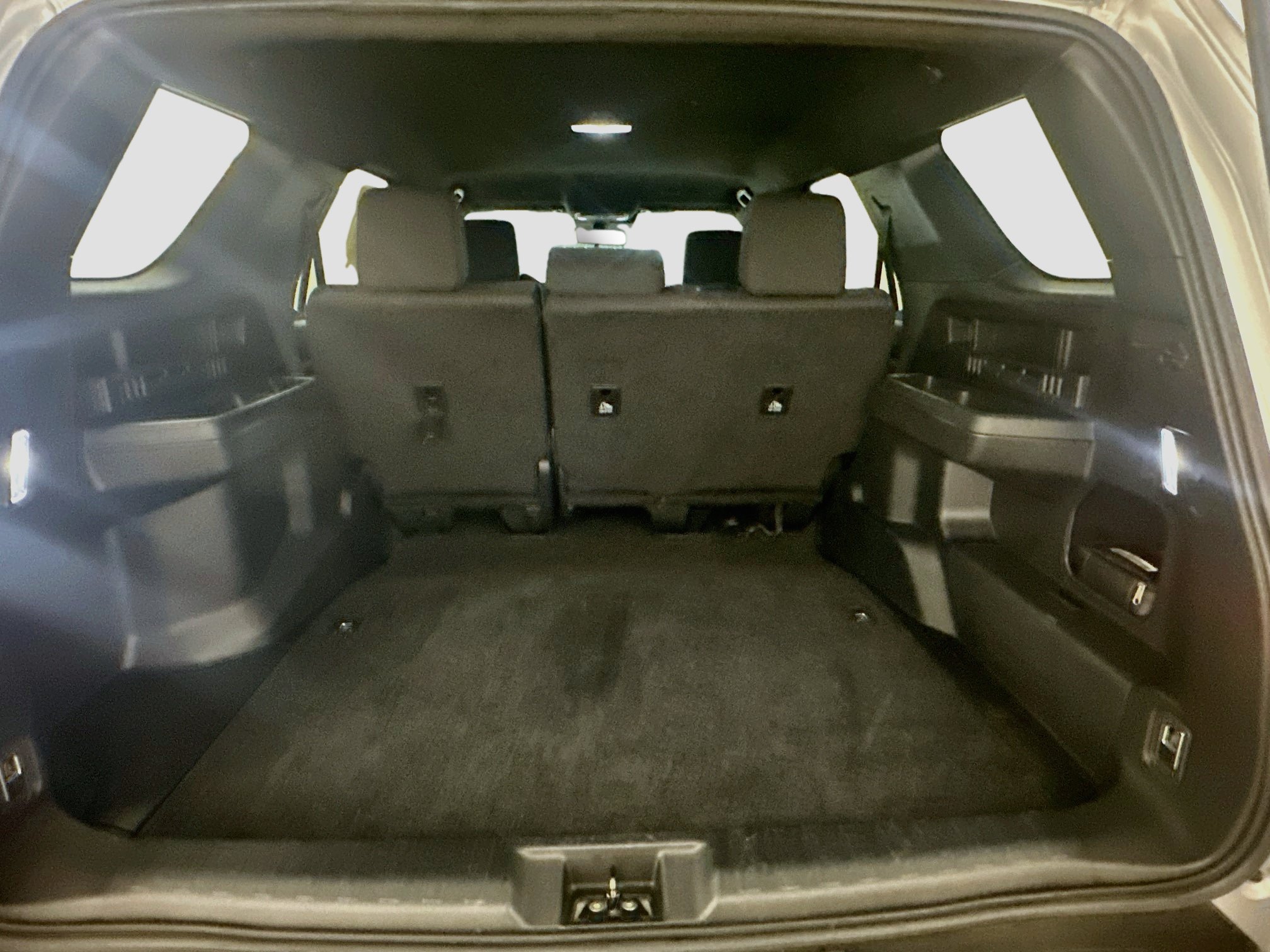 Used 2025 Toyota 4Runner SR5 AWD/4WD image 30