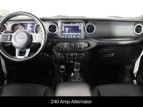 Used 2019 Jeep Wrangler Unlimited Sahara image 14