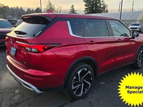 Used 2022 Mitsubishi Outlander SE image 4