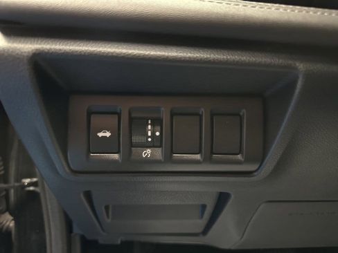 Used 2022 Subaru Legacy Limited image 27