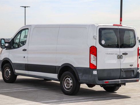 Used 2015 Ford Transit 250 image 6