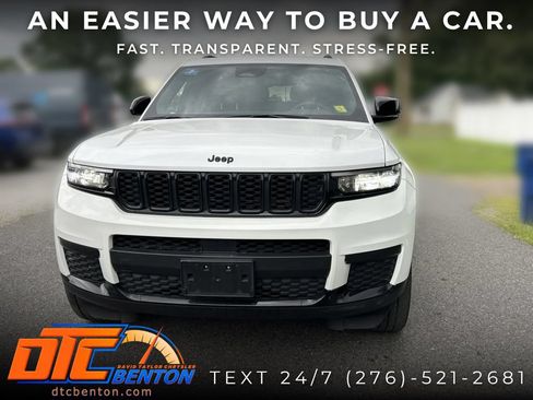 Used 2023 Jeep Grand Cherokee L Laredo AWD/4WD image 7
