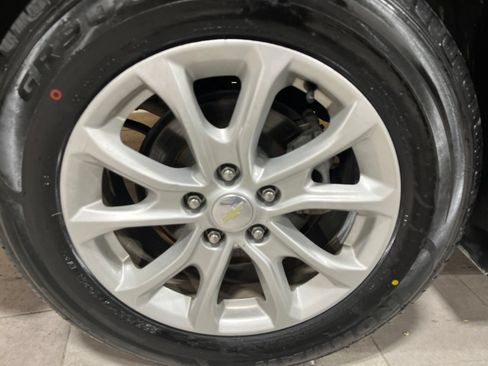 Used 2020 Chevrolet Equinox LT FWD image 11