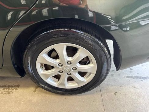 Used 2011 Toyota Camry LE w/ LE Extra-Value Pkg FWD image 5