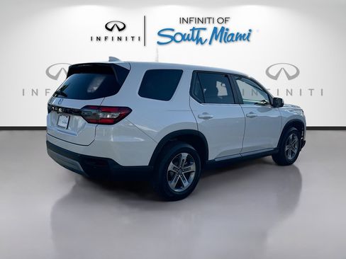 Used 2024 Honda Pilot EX-L image 7