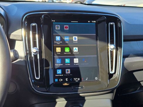 Used 2023 Volvo XC40 Recharge Ultimate image 24