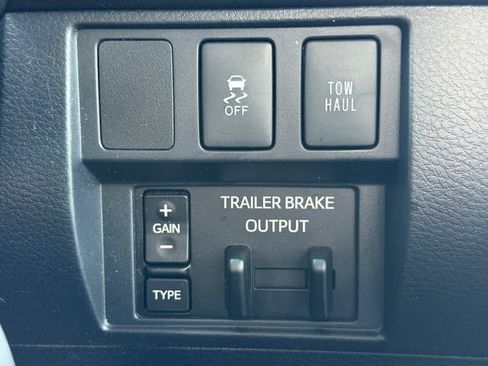 Used 2017 Toyota Tundra SR AWD/4WD image 38