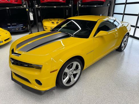 Used 2010 Chevrolet Camaro SS RWD image 5