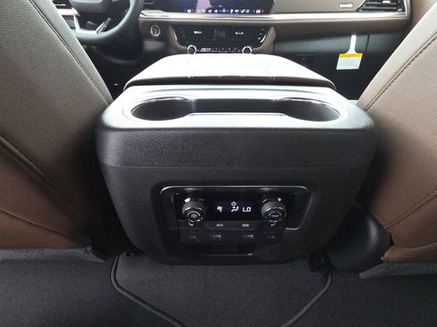 New 2026 Chevrolet Tahoe High Country AWD/4WD image 31