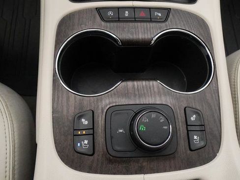 Used 2023 GMC Acadia Denali w/ Denali Ultimate Package image 24