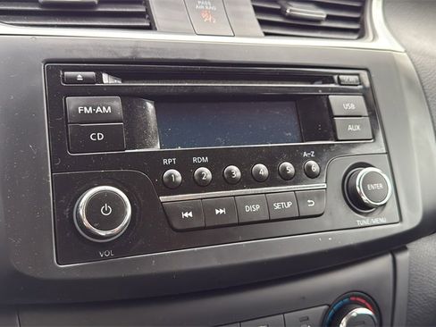 Used 2017 Nissan Sentra S image 22