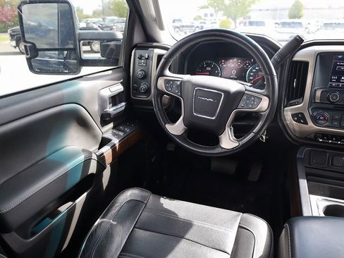 Used 2019 GMC Sierra 2500 Denali image 20