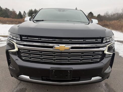 Used 2023 Chevrolet Suburban Premier image 11