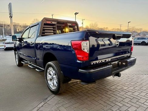 Used 2023 Nissan Titan SV w/ SV Convenience Package image 8