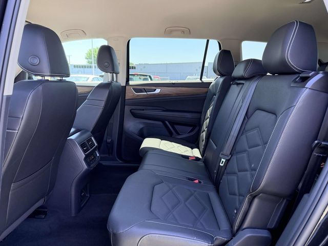 Used 2026 Volkswagen Atlas SE AWD/4WD image 13