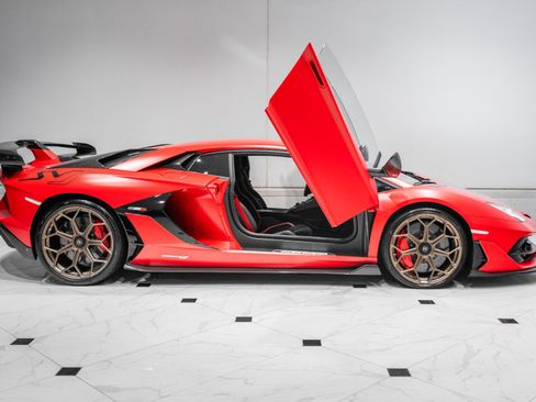 Used 2021 Lamborghini Aventador SVJ AWD/4WD image 20
