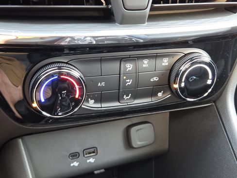 New 2026 Buick Encore GX Sport Touring w/ Comfort Package FWD image 19