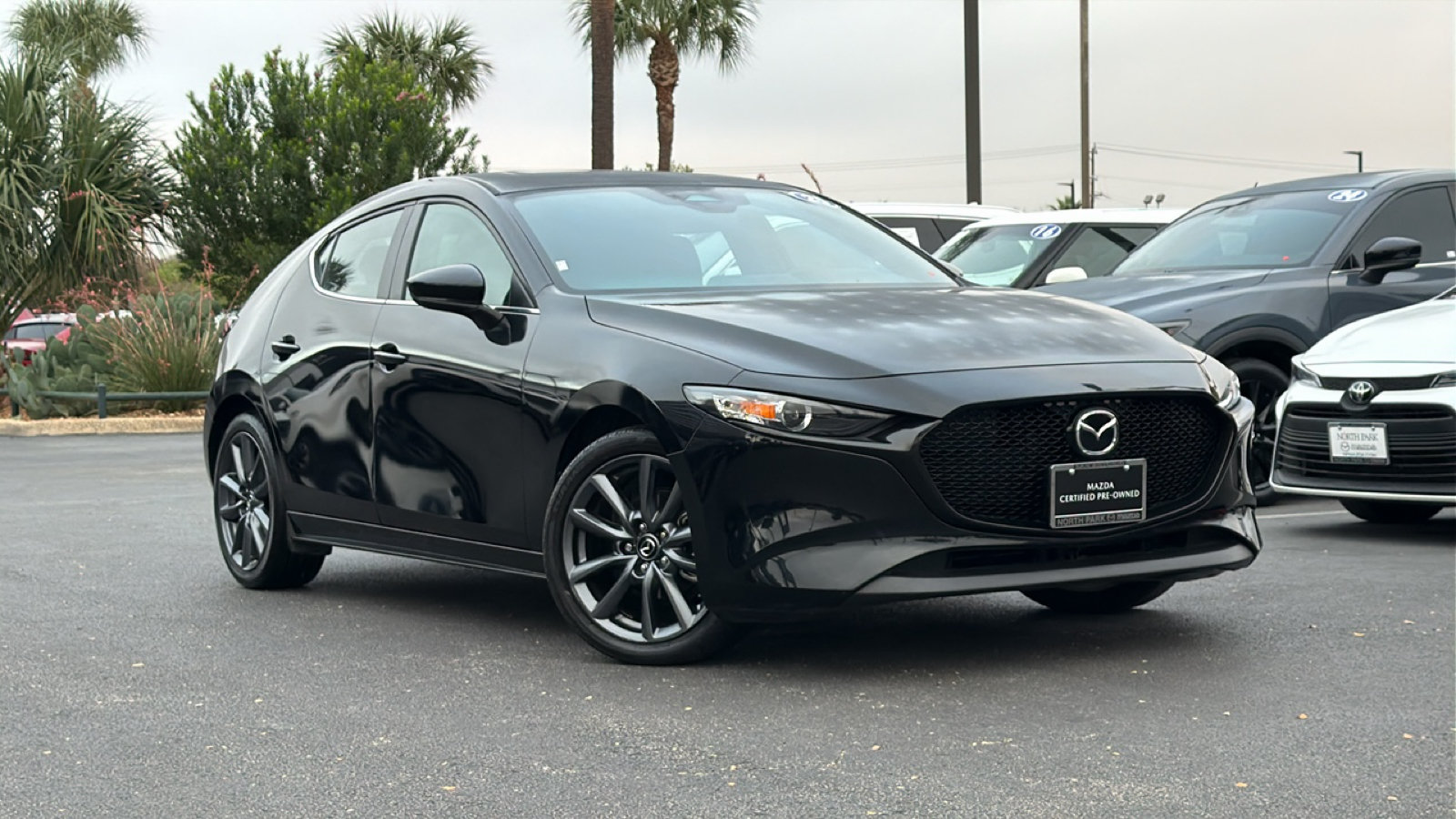 Used 2025 MAZDA MAZDA3 s FWD image 2
