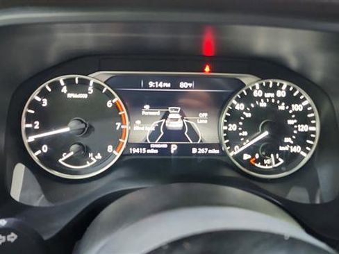 Certified 2023 Nissan Rogue SV FWD image 14