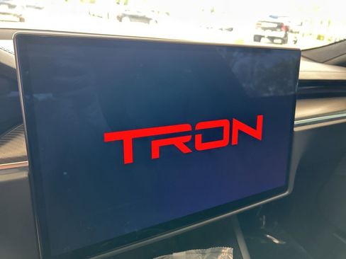 Used 2022 Tesla Model S Plaid image 54