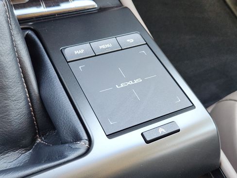 Used 2023 Lexus GX 460 Luxury w/ Accessory Package AWD/4WD image 23