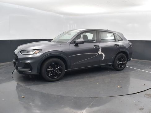 Used 2023 Honda HR-V LX image 8