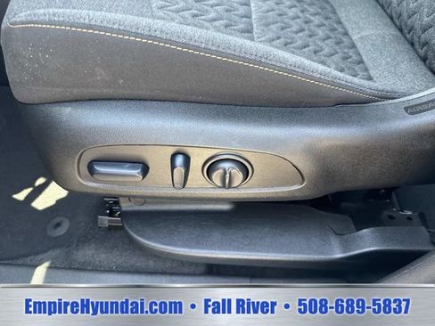 Used 2024 Chevrolet Equinox LT w/ Driver Convenience Package AWD/4WD image 21
