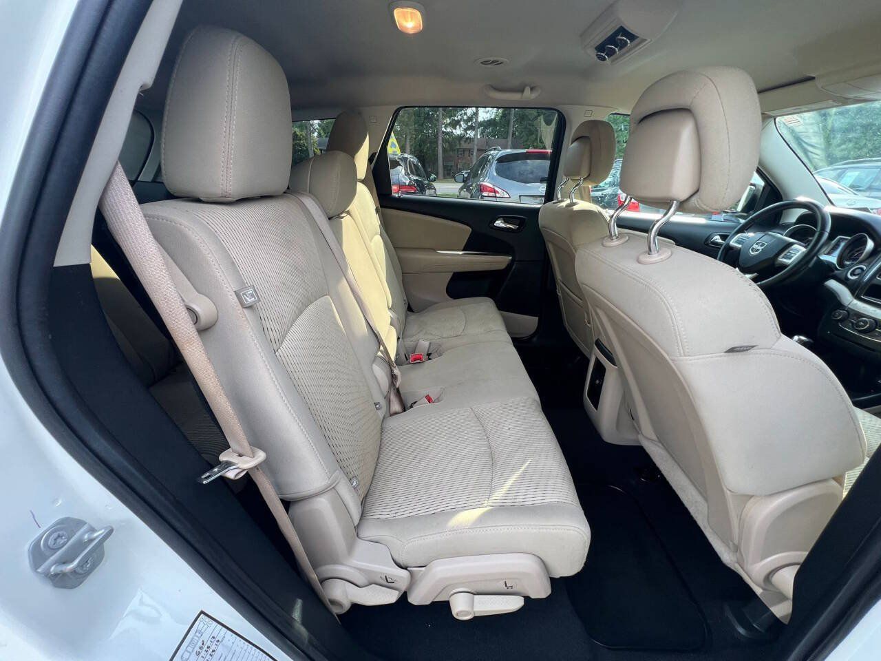 Used 2017 Dodge Journey SE w/ Flexible Seating Group FWD image 15