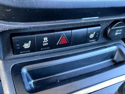 Used 2012 Jeep Patriot Latitude w/ Altitude Pkg image 31