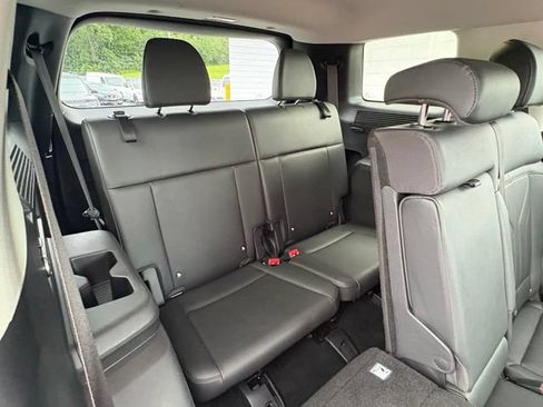 Used 2025 Hyundai Santa Fe SEL FWD image 28