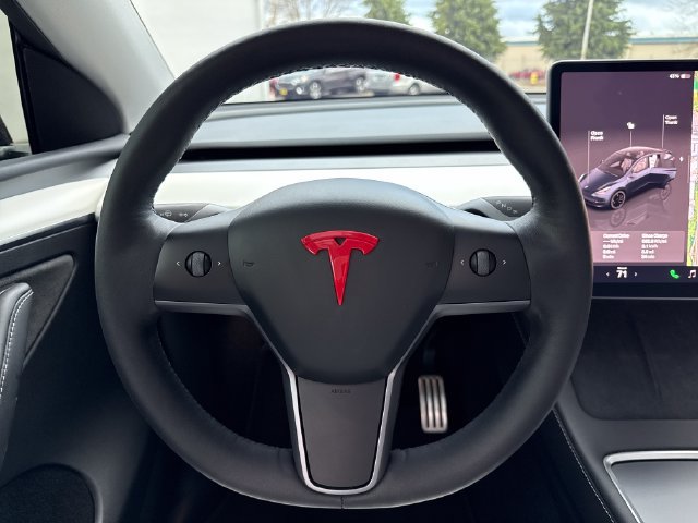 Used 2024 Tesla Model Y Performance AWD/4WD image 19