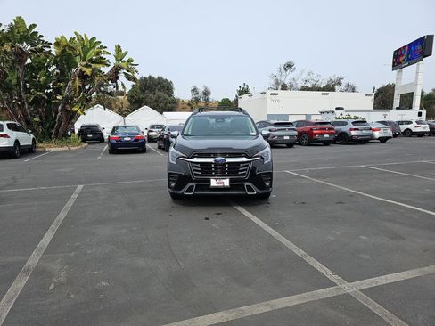 Used 2023 Subaru Ascent Touring image 2
