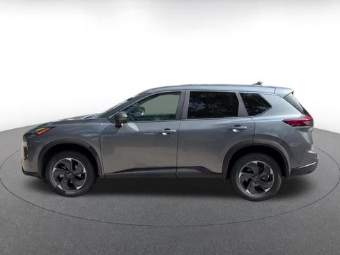 Used 2025 Nissan Rogue SV AWD/4WD image 9