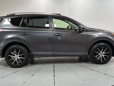 Used 2017 Toyota RAV4 LE image 6