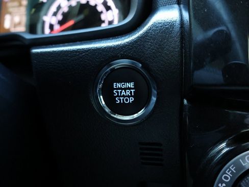 Used 2024 Toyota 4Runner TRD Off-Road image 32