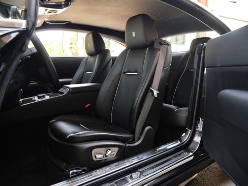Certified 2015 Rolls-Royce Wraith RWD image 24