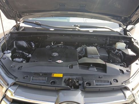 Used 2018 Toyota Highlander Limited Platinum image 35