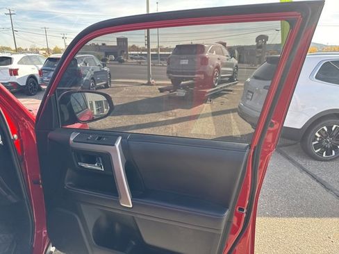 Used 2024 Toyota 4Runner SR5 image 7