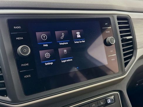 Used 2021 Volkswagen Atlas Cross Sport SE image 39