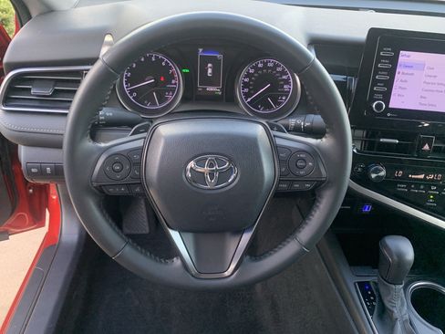 Used 2023 Toyota Camry SE w/ Convenience Package FWD image 18