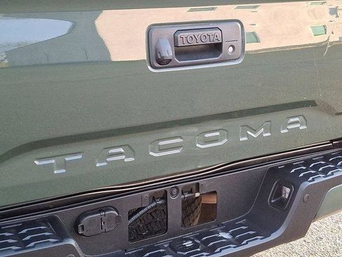 Certified 2021 Toyota Tacoma TRD Off-Road image 25