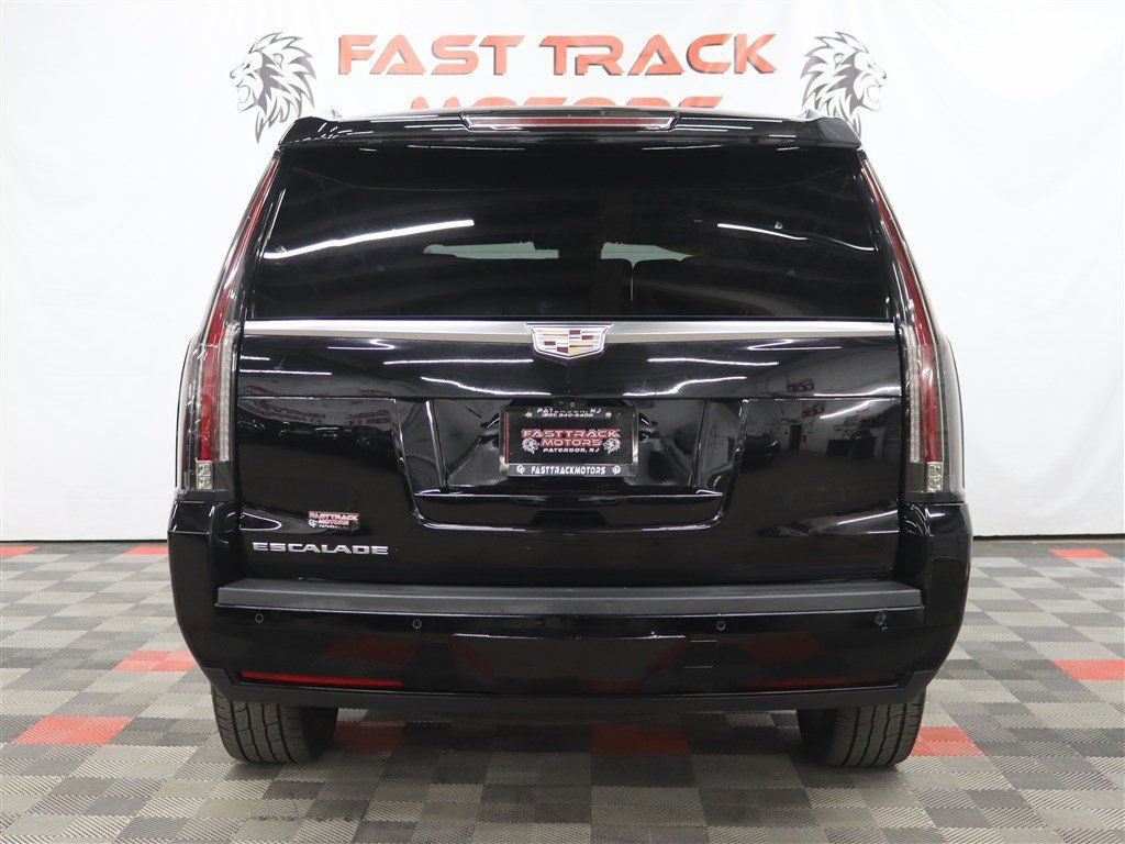 Used 2019 Cadillac Escalade Premium Luxury AWD/4WD image 5