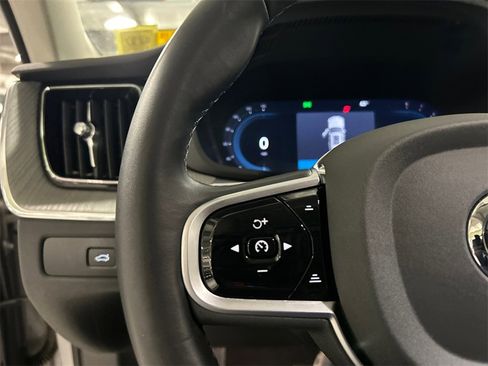 Certified 2025 Volvo XC60 B5 Plus image 13
