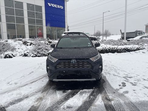 Used 2021 Toyota RAV4 XSE image 2