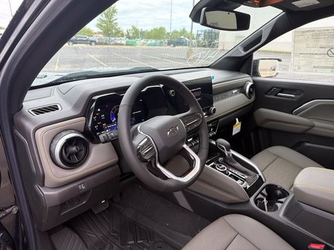 New 2026 Chevrolet Colorado ZR2 w/ Technology Package AWD/4WD image 13